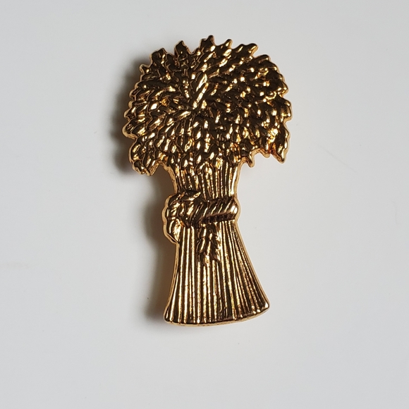 None Accessories - Vintage Gold Brooch